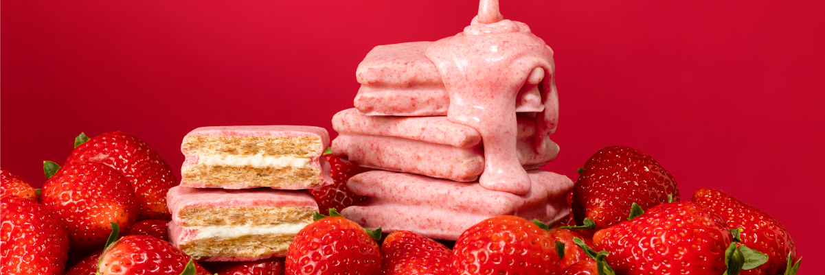 濃苺ショコラがけサンド