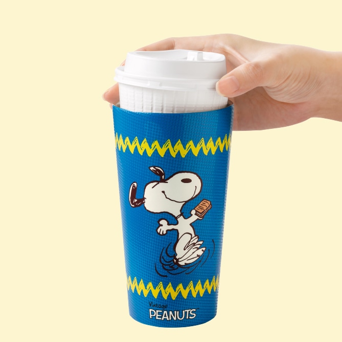 鮮やかな色合いのオリジナルの缶