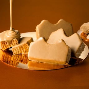 �ЂƂ����}�E���g�o�[�����S�[���h�V���R����